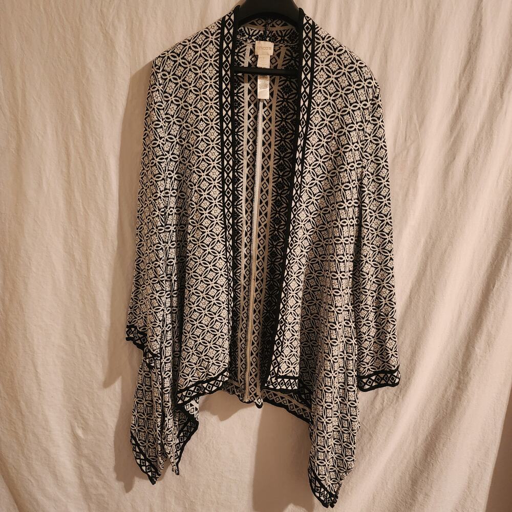 Chicos 1 Med 8/10 Handkerchief Bottom Cardigan Black/White Geometric Floral